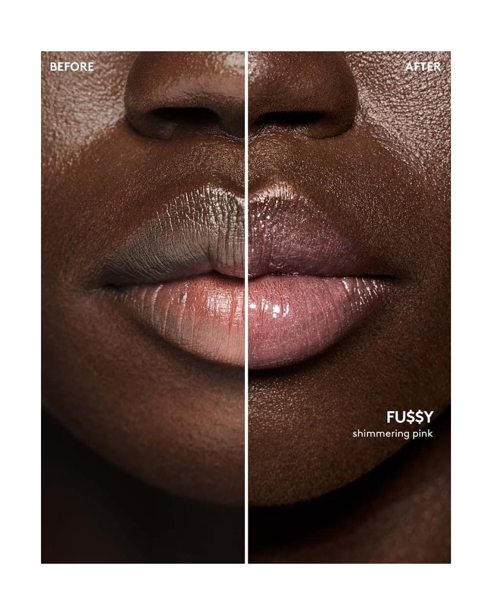 Fenty Beauty Gloss Bomb Universal Lip Luminizer Fu$$y, na boca, antes e depois, foto de Fenty Beauty Brasil